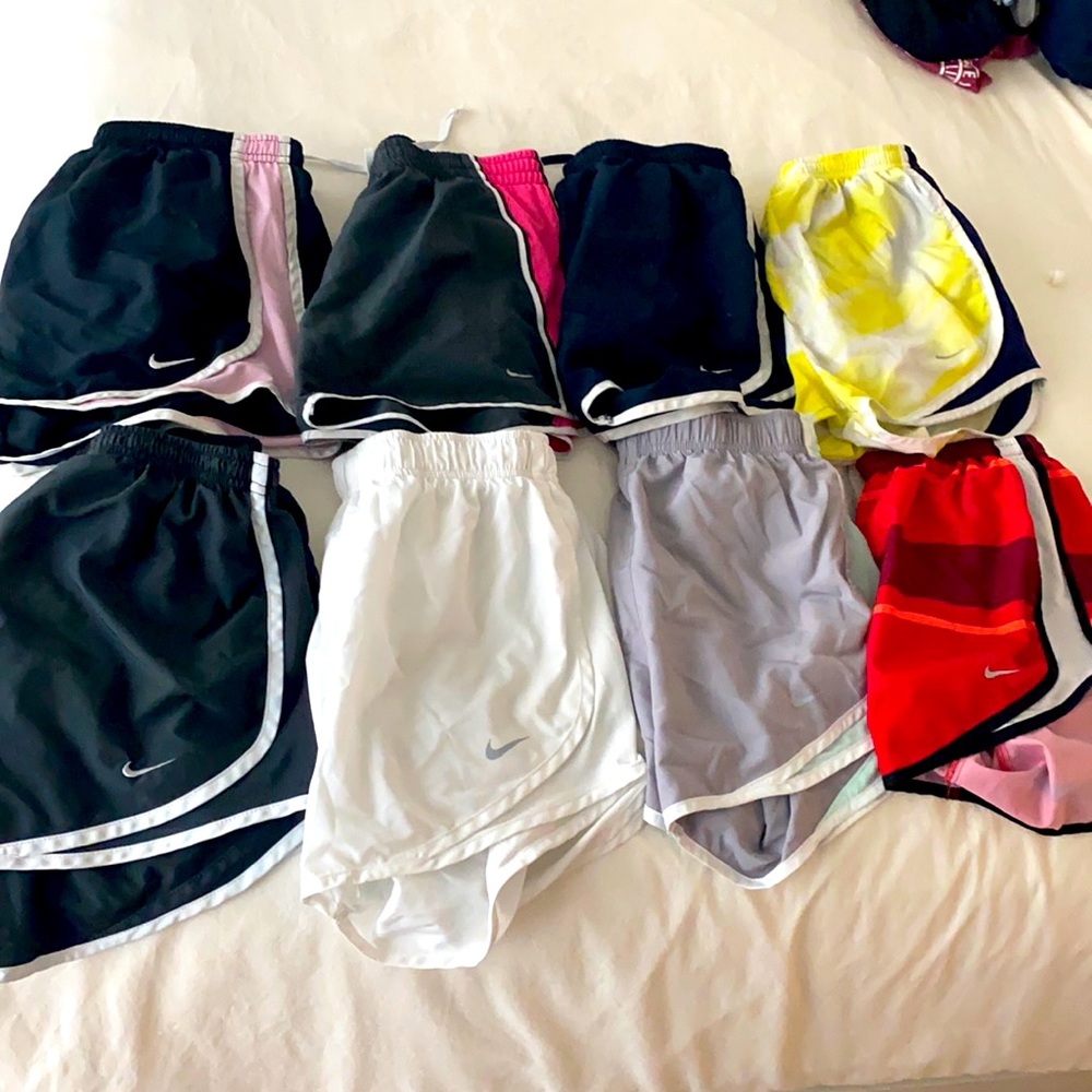 NIKE SHORTS